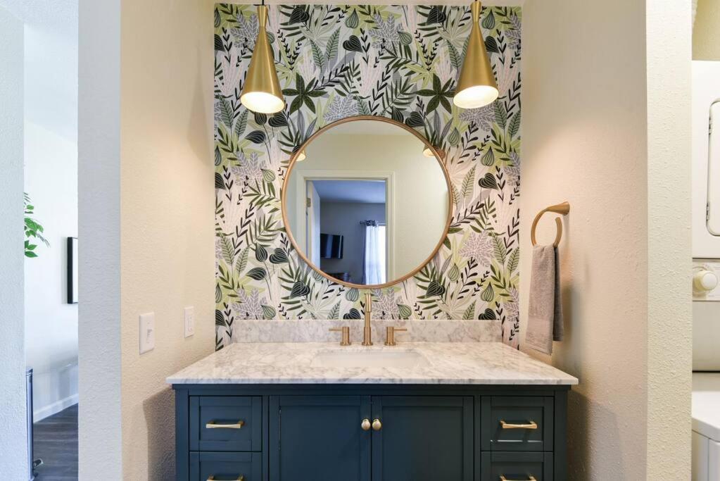 Sparkling Designer 3 Bed Suite By Taneycomo Branson Bagian luar foto